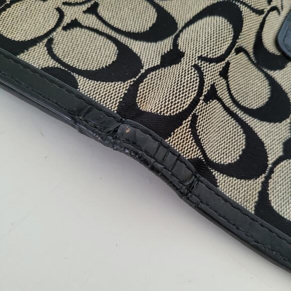 Coach Buckle Signature Clutch Wallet Large Logo Canvas Leather Black Trifold - Picture 7 of 12